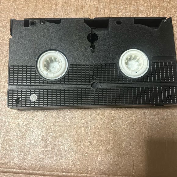 VINTAGE “Hercules Unleashed” on VHS - Picture 2 of 4